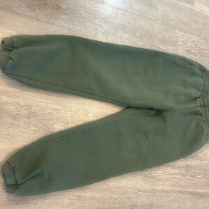 Comfrt Men's Olive Joggers